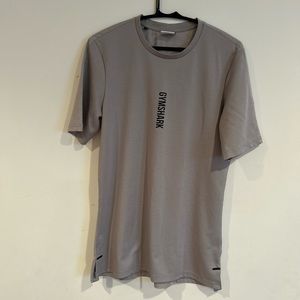 Men’s gray polyester/nylon shirt.  Regular fit